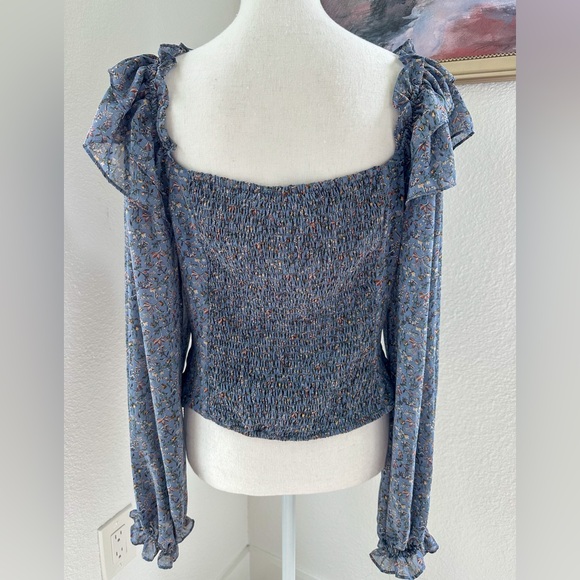 ASTR the Label Blue Floral Print Flounce Sleeved Blouse Size XL - Picture 3 of 5